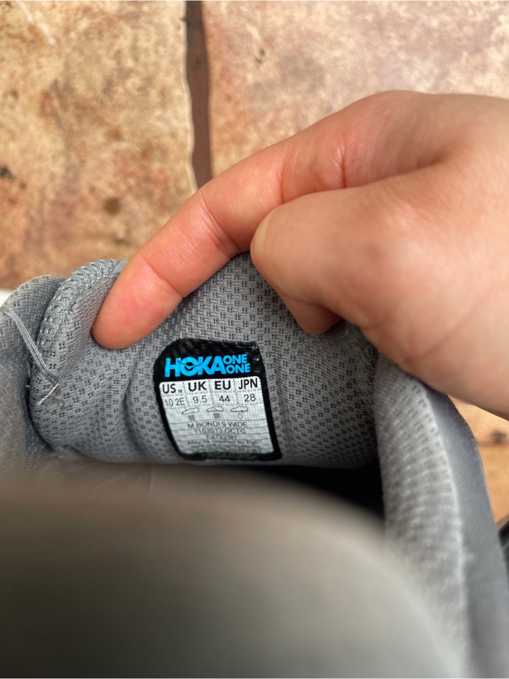 Hoka Men Light Gray Athletic Running Shoes with White Midsole size 10 2E Wide - Picture 4 of 4